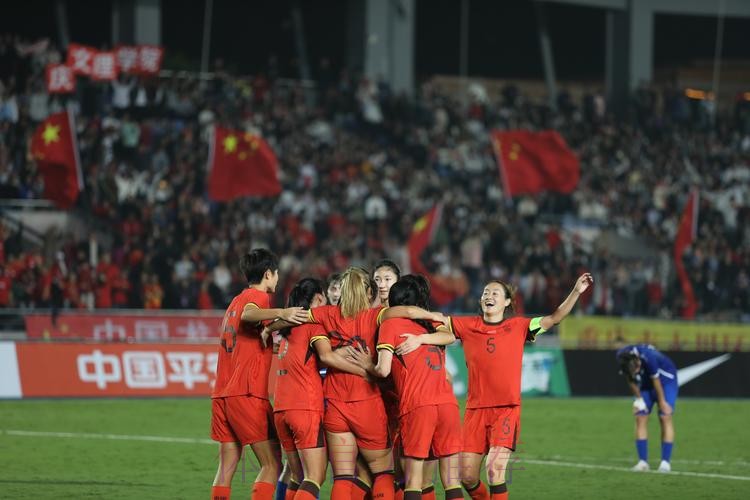 杨丽帽子戏法 中国女足4:1大胜乌兹别克斯坦